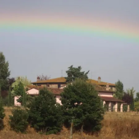 Le Casine-perignano-spinelli Sleeps 4 Appartement