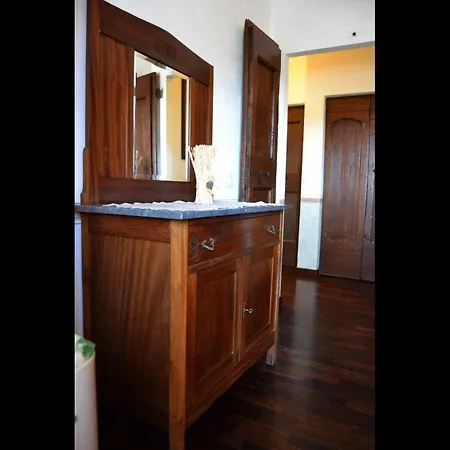 Apartment Le Casine-perignano-spinelli Sleeps 4 *