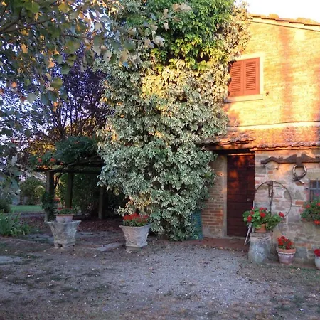Le Casine-perignano-spinelli Sleeps 4